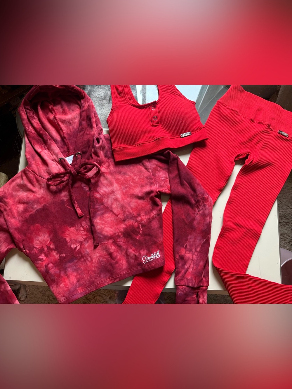 Bombshell Outfit - Picture 3 of 6